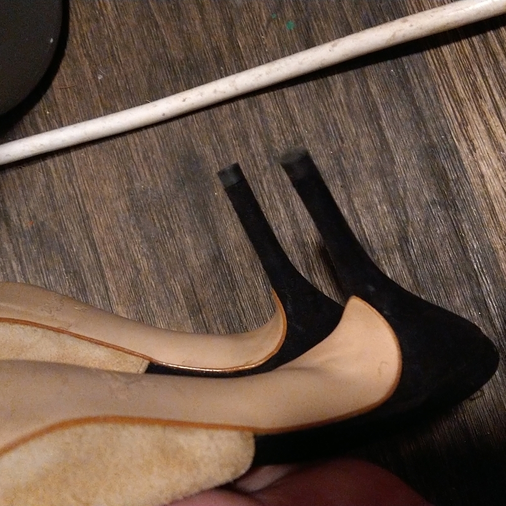SHOES - Picture 9 of 9